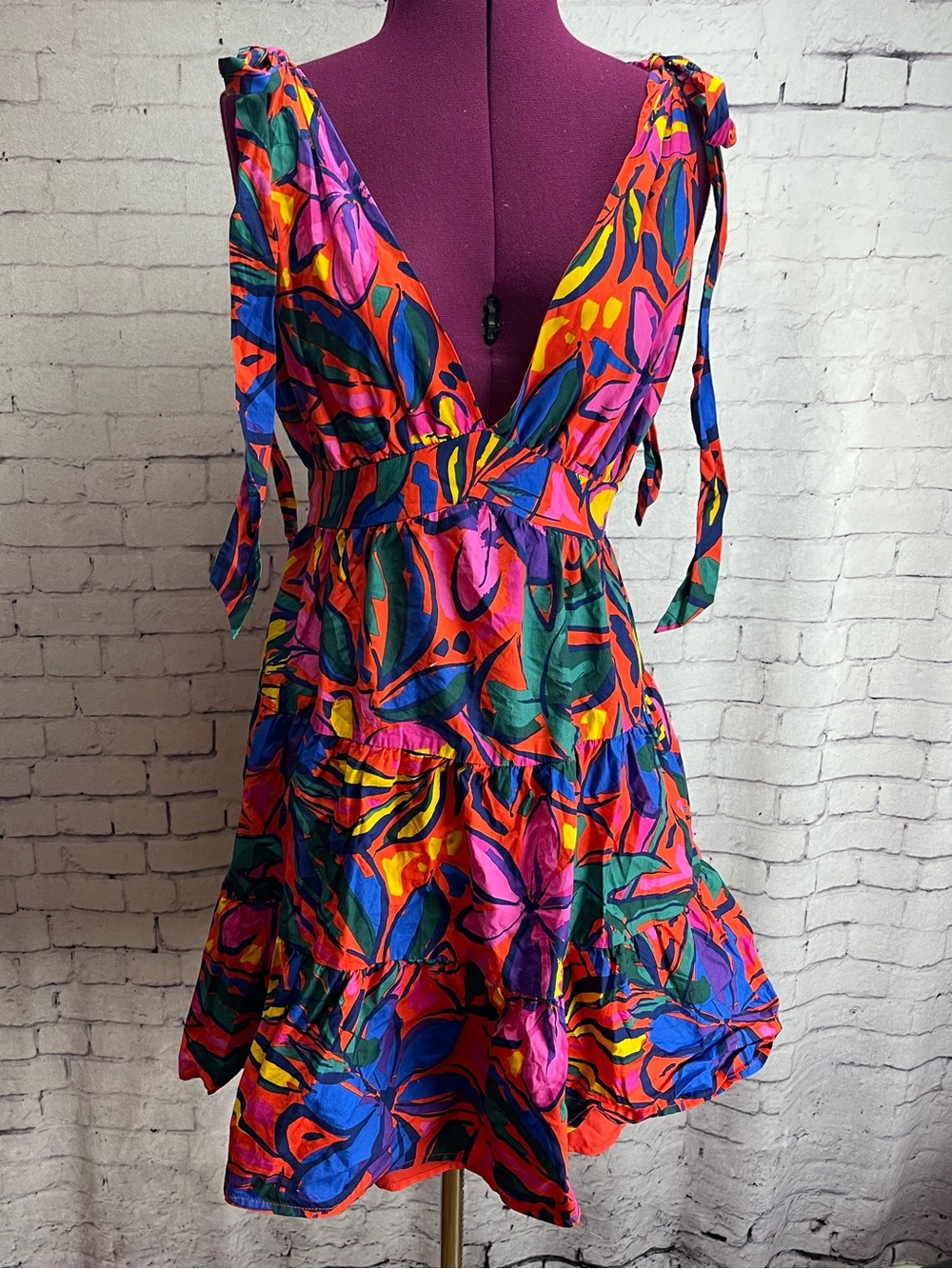 Sugar lips size Small Talullah Tie Strap Tiered Mini Dress red floral print